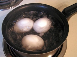 Sfaturi pentru decojit usor ouale fierte
