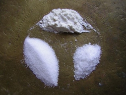 Care e diferenta dintre bicarbonatul de sodiu si praful de copt?