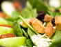 Retete culinare Salate cu carne sau peste - Salata de pui si crutoane
