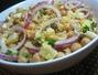 Retete Ulei vegetal - Salata de naut cu cascaval si ceapa