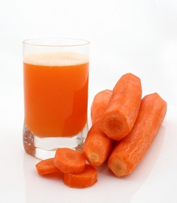 Beneficiile sucului de morcovi