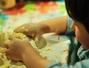 Sfaturi Pizza - Cum te pot ajuta copiii in bucatarie – in functie de varsta
