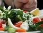 Retete Masline - Salata cu verdeturi si urda