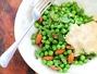 Retete culinare Salate, garnituri si aperitive - Salata de mazare cu sos tahini