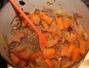 Retete culinare Garnituri - Mancare de morcovi cu mere si ceapa