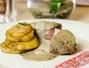 Retete culinare Mancaruri cu carne - Muschi de vita cu sos de trufe si cartofi cu rozmarin