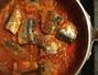 Retete Usturoi - Sardine in sos tomat